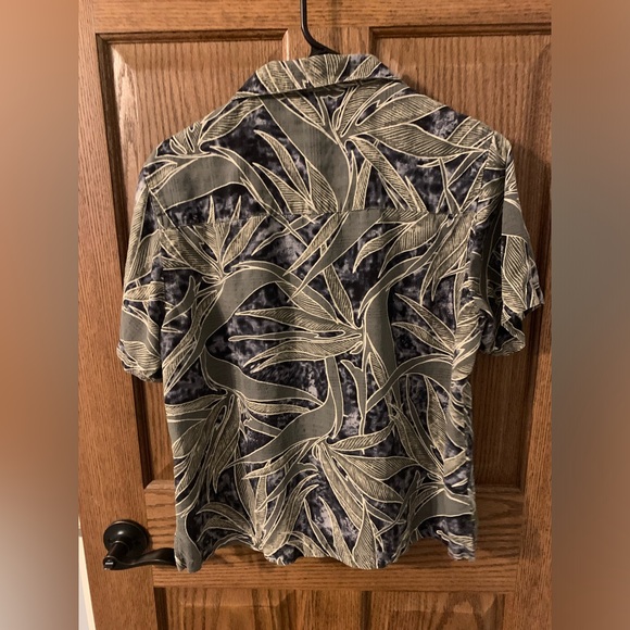 Vintage Tommy Bahama Hawaiian SS Button Up - Picture 5 of 8